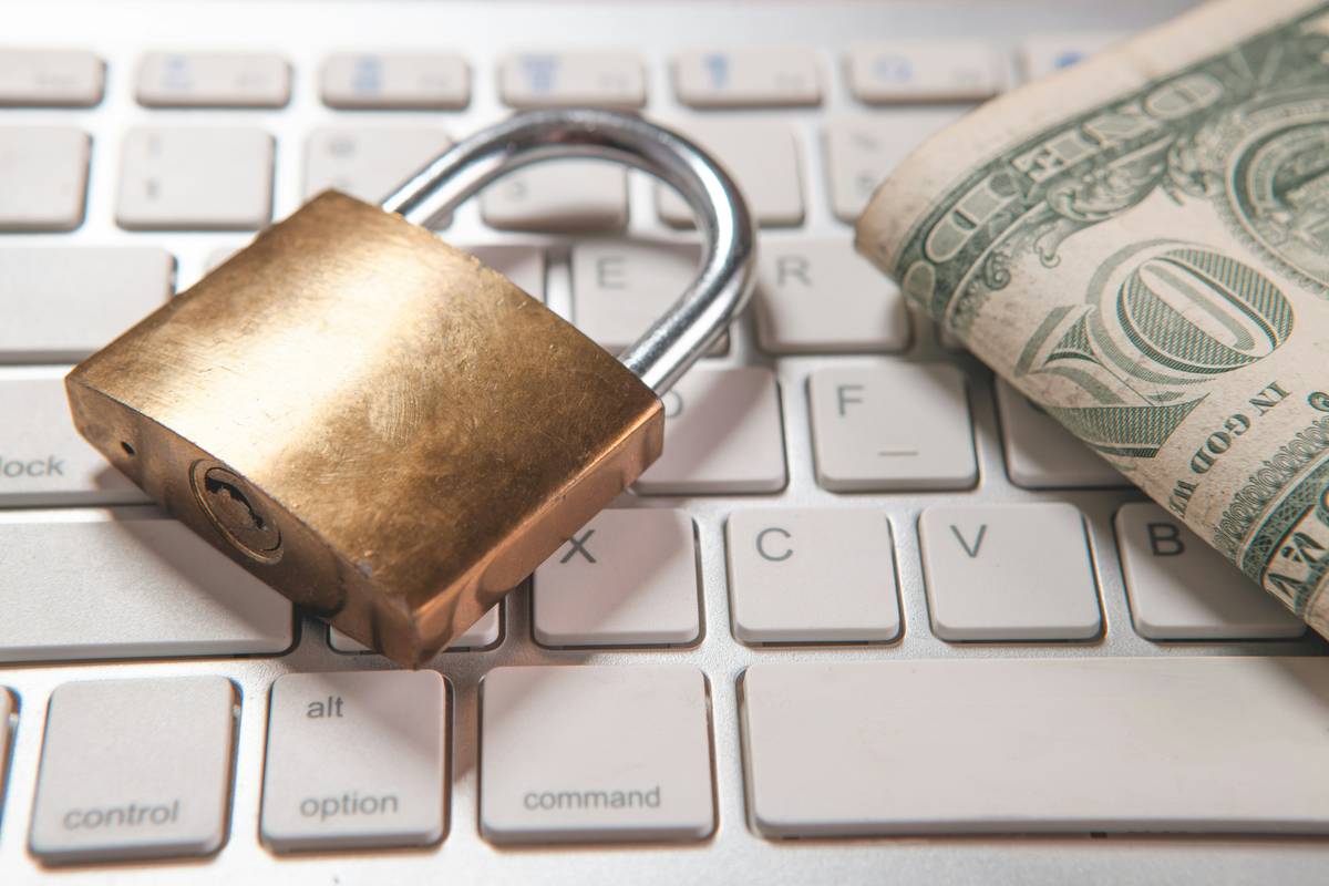 Ransom Negotiation FAQs: 7 Essential Answers to Avoid Painful Extortion Mistakes